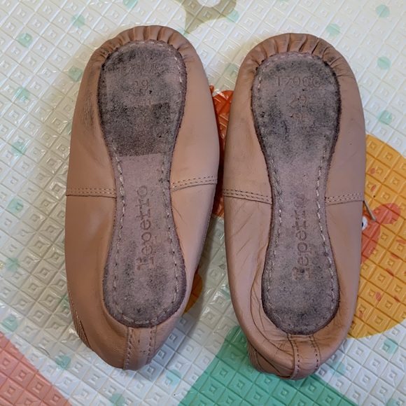 Repeat kid dancing shoes; - Picture 3 of 3